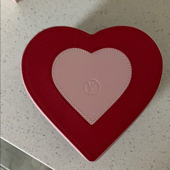 Louis Vuitton Accessories - Louis Vuitton Valentin Box MM Louis Vuitton Accessories - Louis Vuitton Valentin Box MM